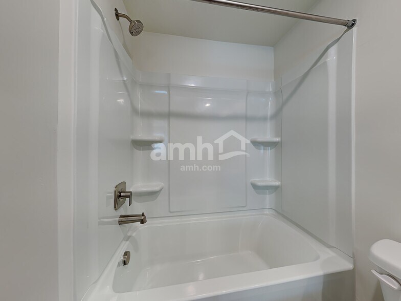 Building Photo - 6098 W Arranmore Dr