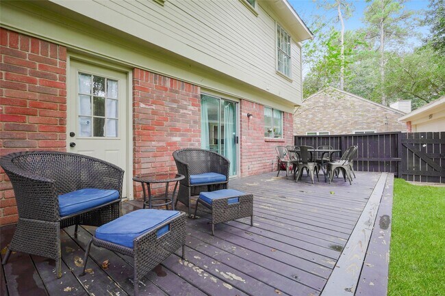 Building Photo - 86 Rockridge Dr