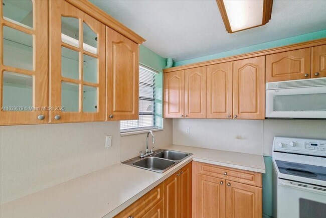 Building Photo - 6283 W 24th Ave