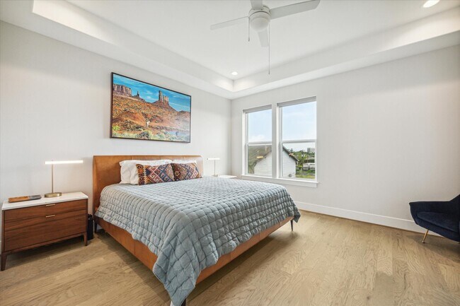 Building Photo - 2803 Hicks St