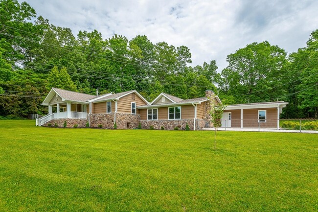 Primary Photo - 2134 Morris Hill Rd