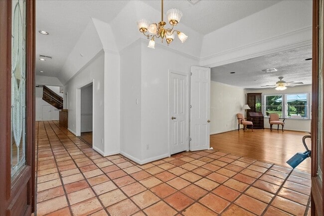 Building Photo - 3415 Bayou Dr E