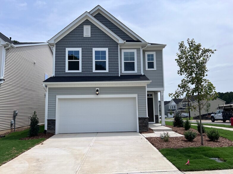 Primary Photo - 2200 Cape May Ln