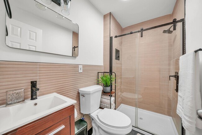 Building Photo - 84 Neptune Ave