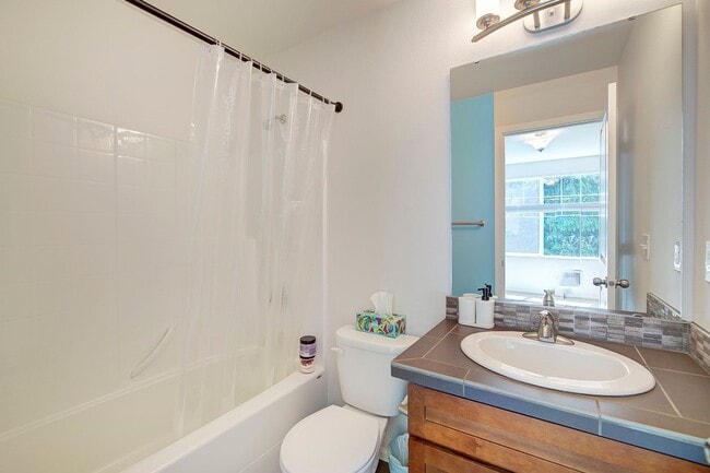 Building Photo - 2Bd/2.25Ba Mill Creek Townhouse