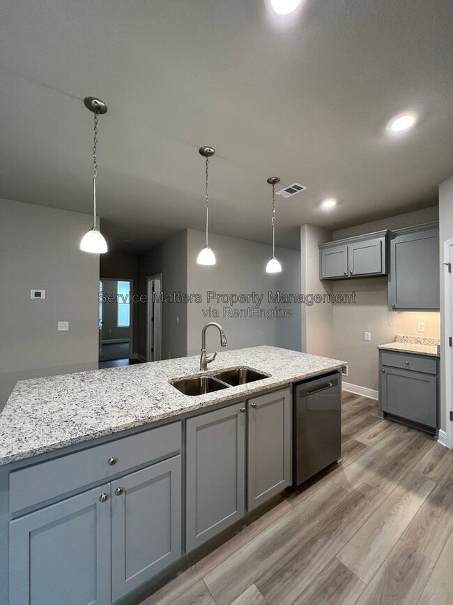 Building Photo - 5349 Parkside Dr
