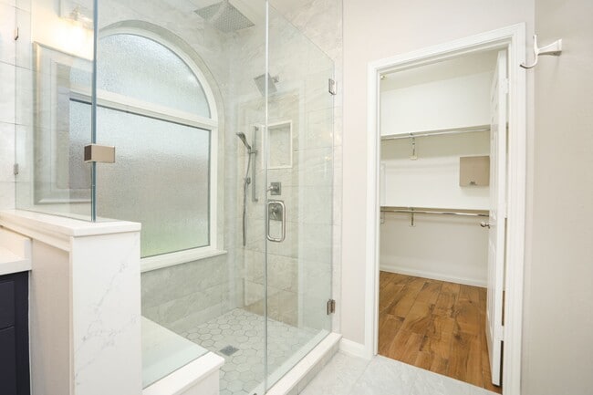 Building Photo - 10330 Sablebrook Ln