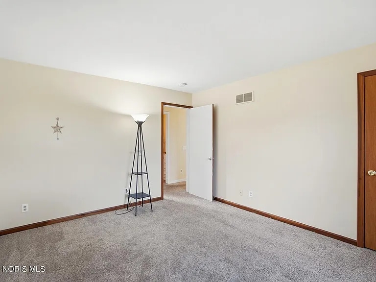 Building Photo - 711 Hart Ave