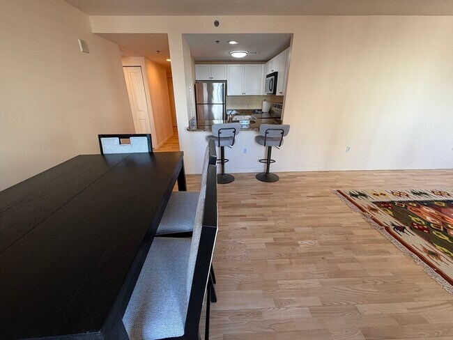 Building Photo - 8 Museum Way