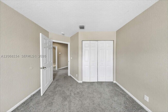 Building Photo - 10658 Pelican Dr