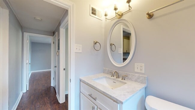 Building Photo - 7030 Clayton Rd