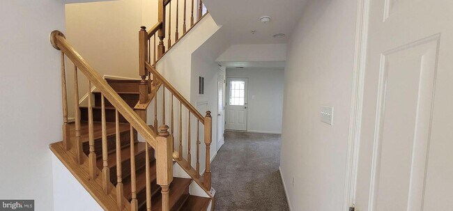 Building Photo - 7128 Fox Harbor Way