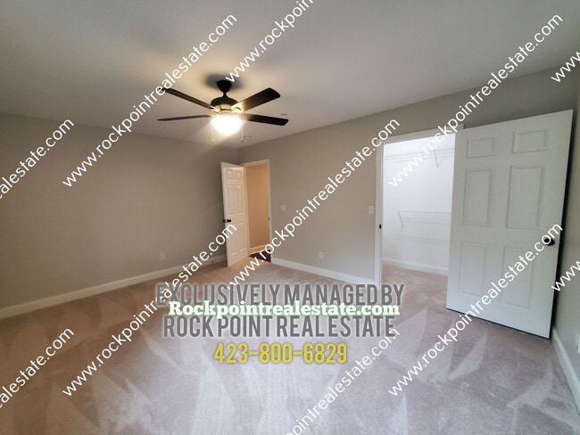Building Photo - 3 Bedroom 2 Bath Townhouse