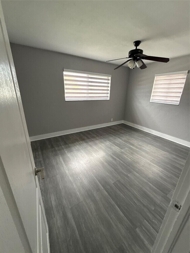 Building Photo - 3 bedroom in Miami Gardens FL 33054