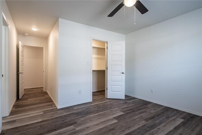 Building Photo - 825 S Rupple Rd