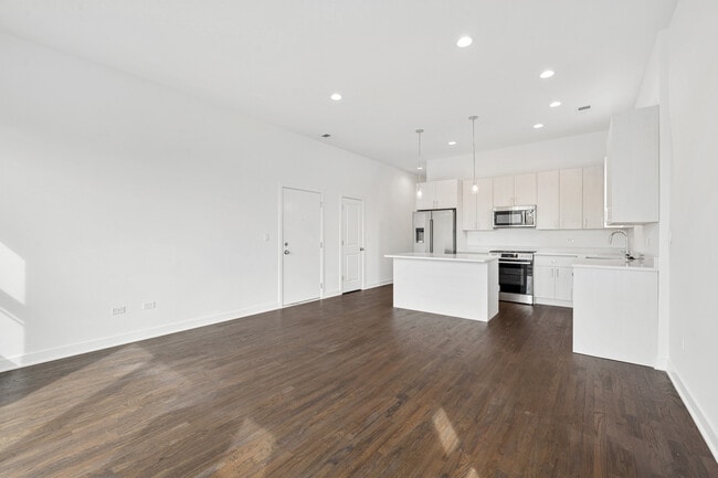 Building Photo - 1952 W Ohio St