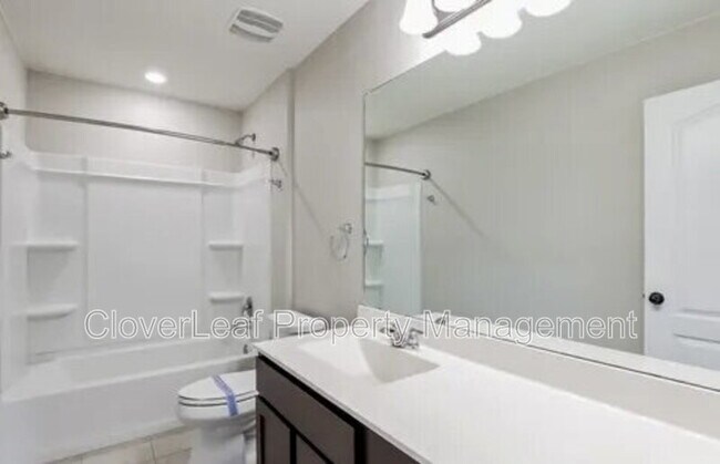 Building Photo - 2412 Lazo Smt