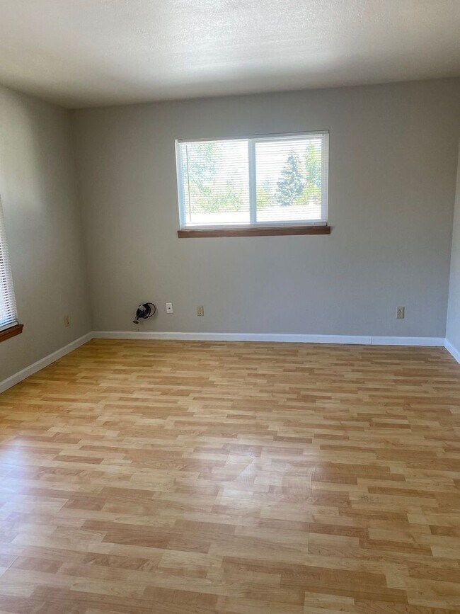 Building Photo - Hockett - 2511-2513 Bly - PM 03072022