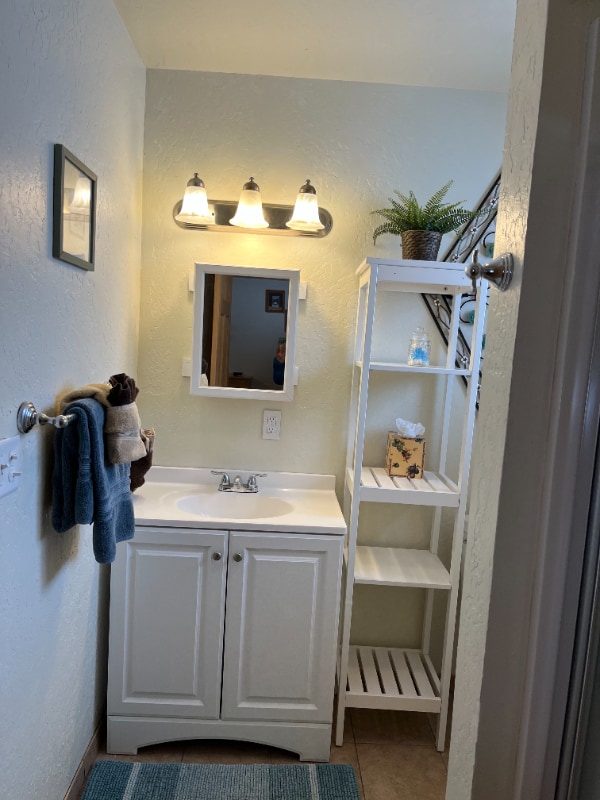 Building Photo - 4005 Cedar Ave