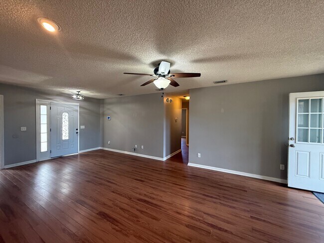 Building Photo - 309 N Belmont Ct