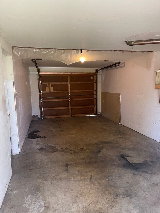 Building Photo - 2 Bedroom Duplex in Spokane Valley **Avail...
