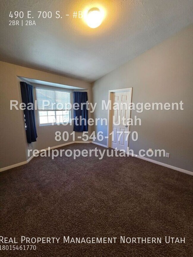 Building Photo - 490 E 700 S
