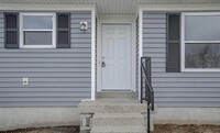 Building Photo - 1302A Farmingdale Dr