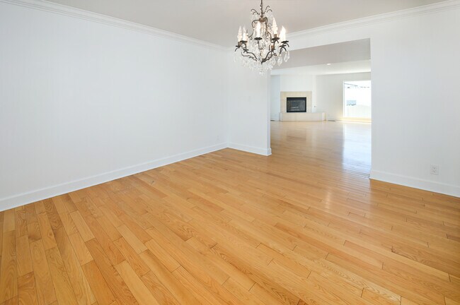 Building Photo - 1643 2nd St