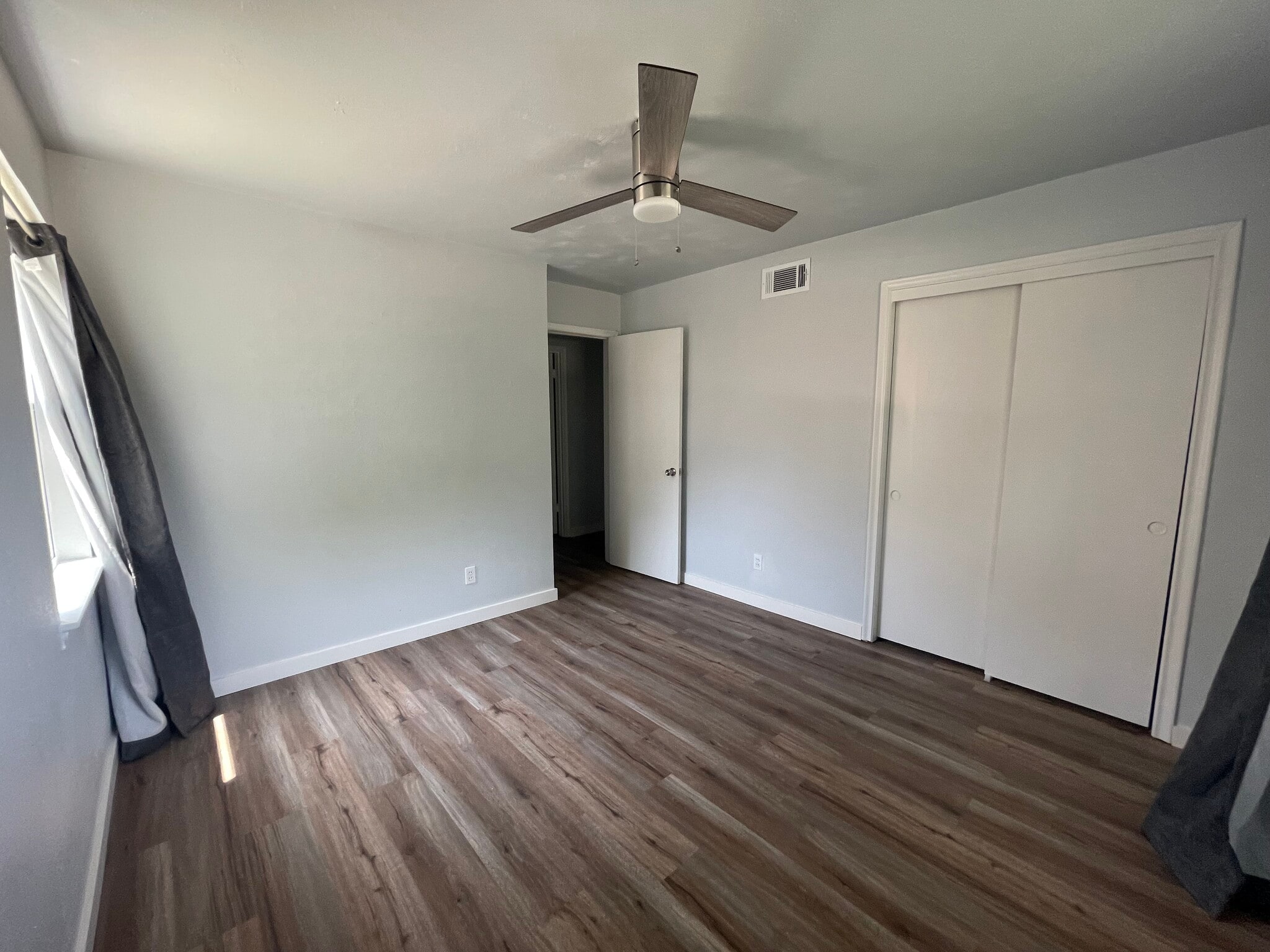 Building Photo - 9655 Lanward Dr