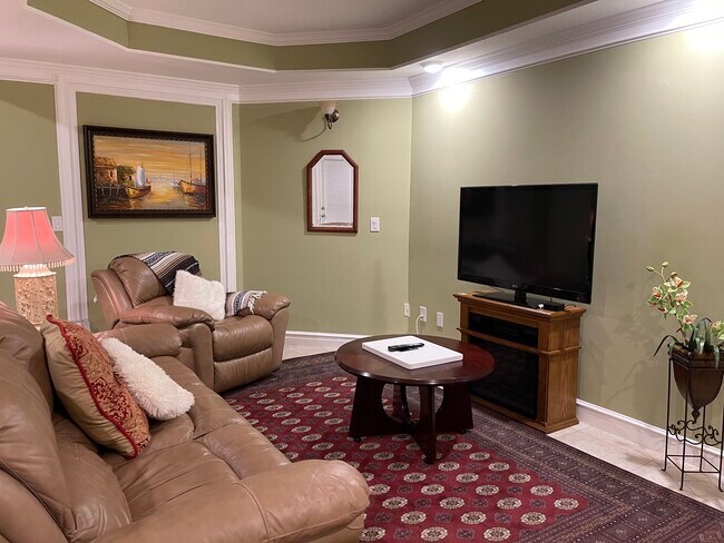 Building Photo - 1430 Juneau Way