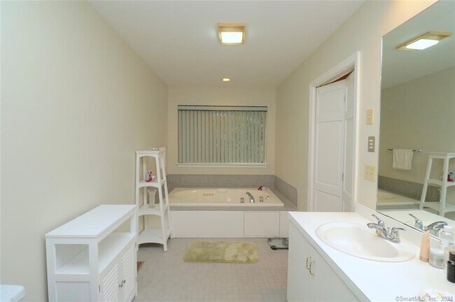 Building Photo - 511 Scofieldtown Rd