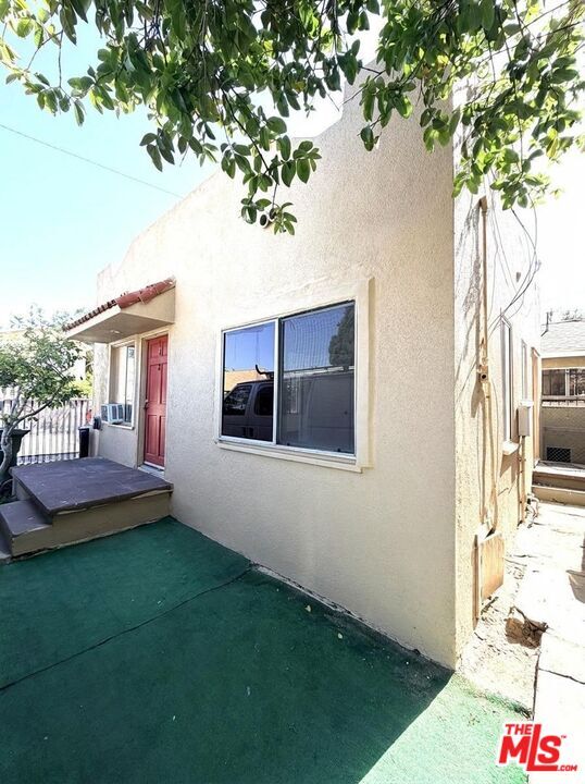 Building Photo - 1842 E 71st St