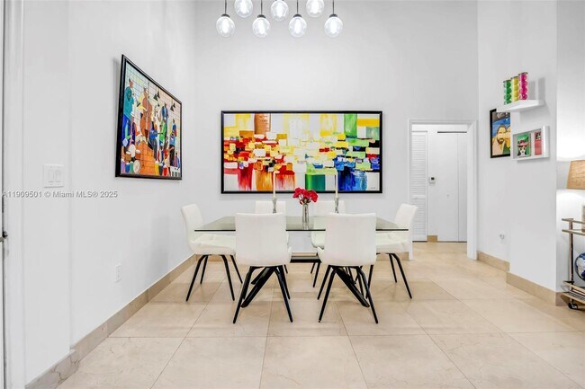 Building Photo - 2775 NE 187th St