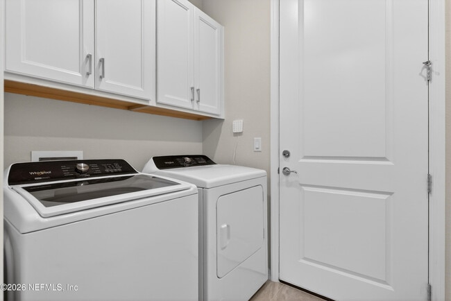 Building Photo - 719 Cool Breeze Wy