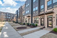 Building Photo - (Coming Soon) 3 Bedroom Townhome minutes from South End!