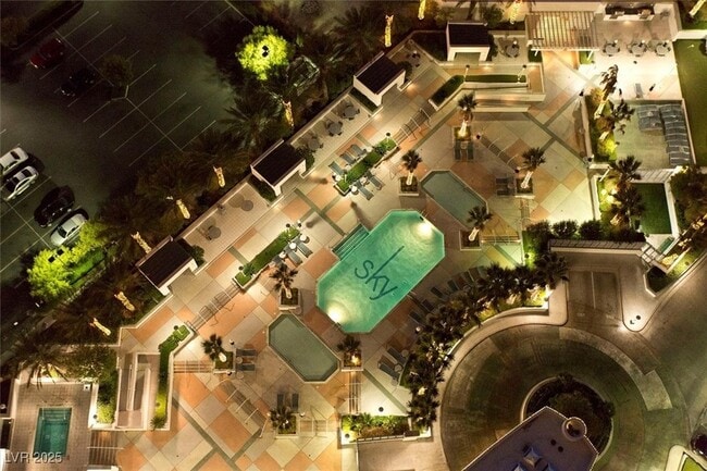 Building Photo - 2700 Las Vegas Blvd S