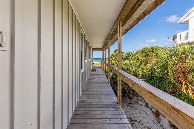 Building Photo - 9498 Alborado Rd