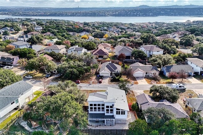 Building Photo - 300 Summit Ridge Dr N