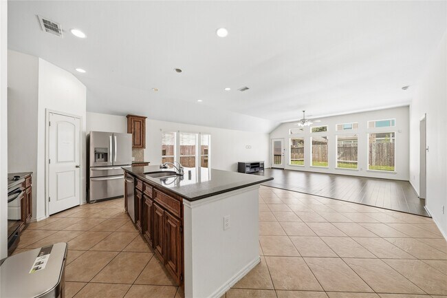 Building Photo - 3802 Windmill Links Dr