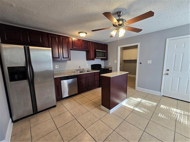 Building Photo - 2704-06 Dawson St