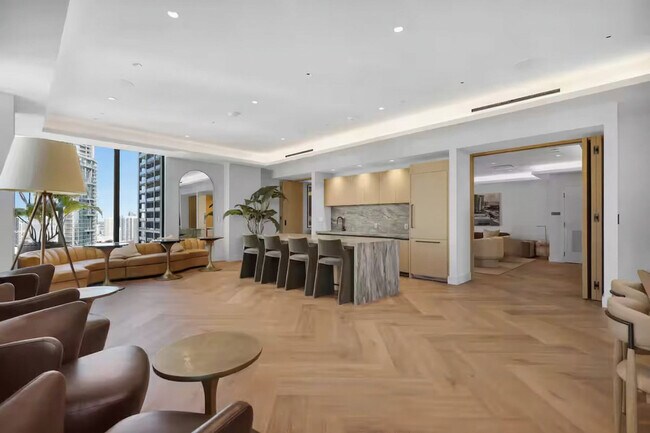 Building Photo - 501 NE 1st Ave