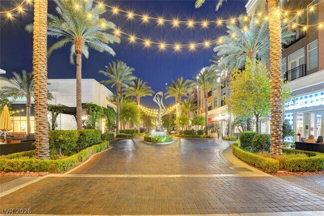 Building Photo - 2302 Fairbourne Way