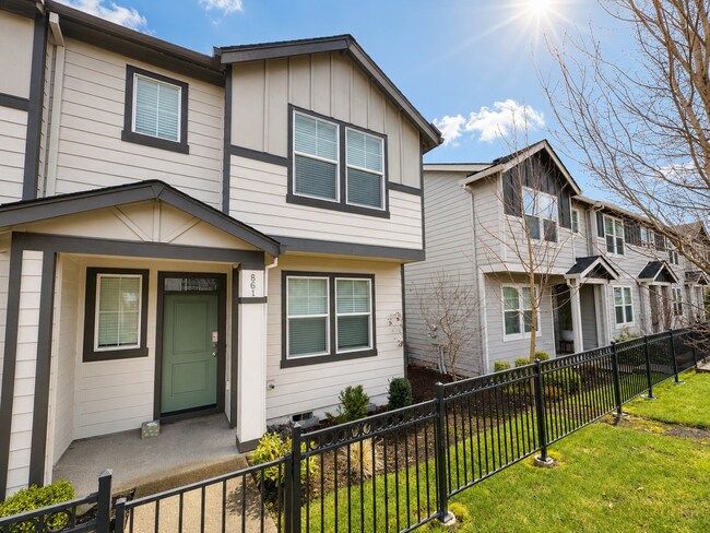 Building Photo - 861 N 19th Ave