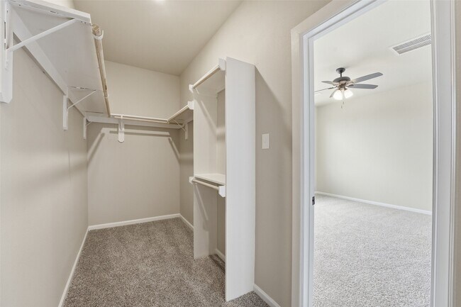 Building Photo - 4307 Larkspur St