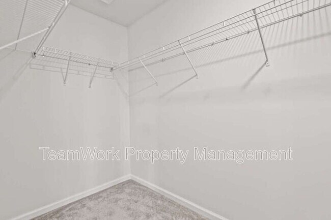 Building Photo - 1875 Towne St