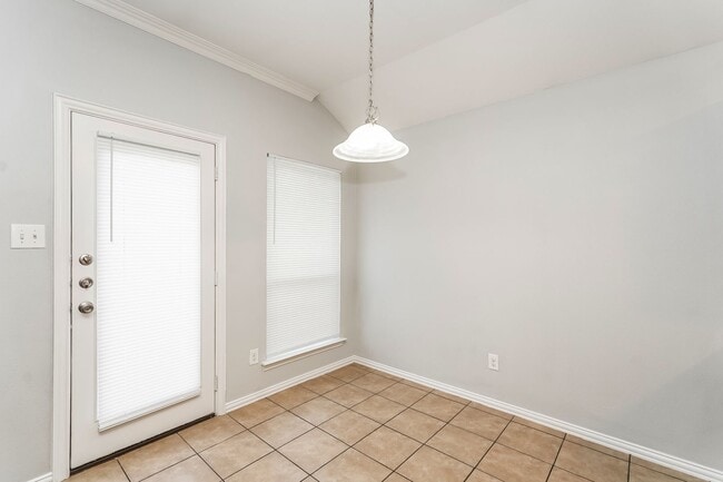 Building Photo - Newly Renovated Single Family Home | 4 BR/2BA | Oversized yard