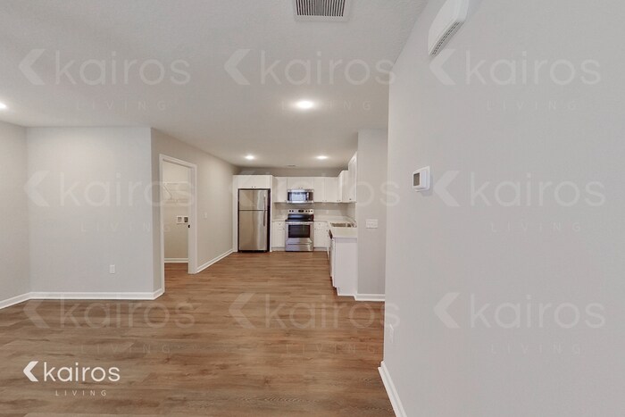 Building Photo - 18 Camper Cir