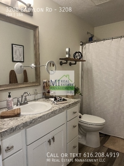 Building Photo - 3208 Babylon Rd