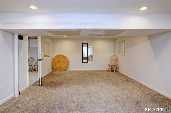 Building Photo - 42 Highland Ave