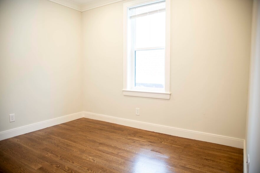 Building Photo - 53 Quint Ave